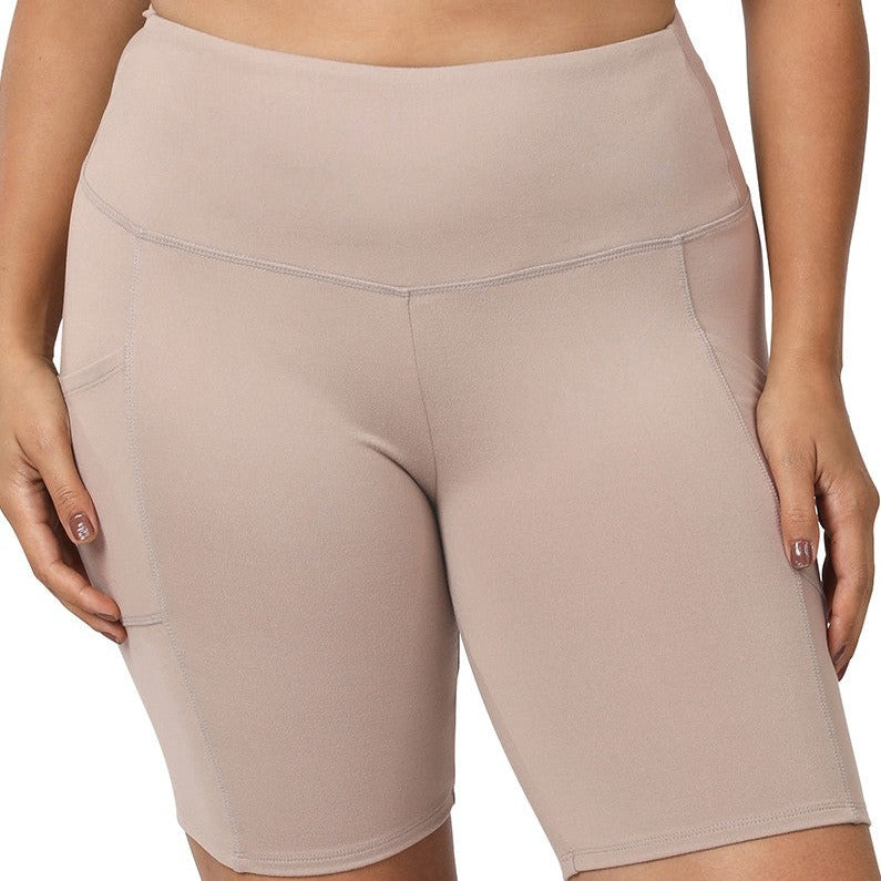 PLUS SIZE ACTIVE SHORTS WITH POCKETS