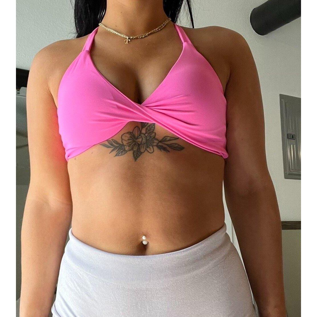 TWIST FRONT HALTER NECK SPORTS BRA