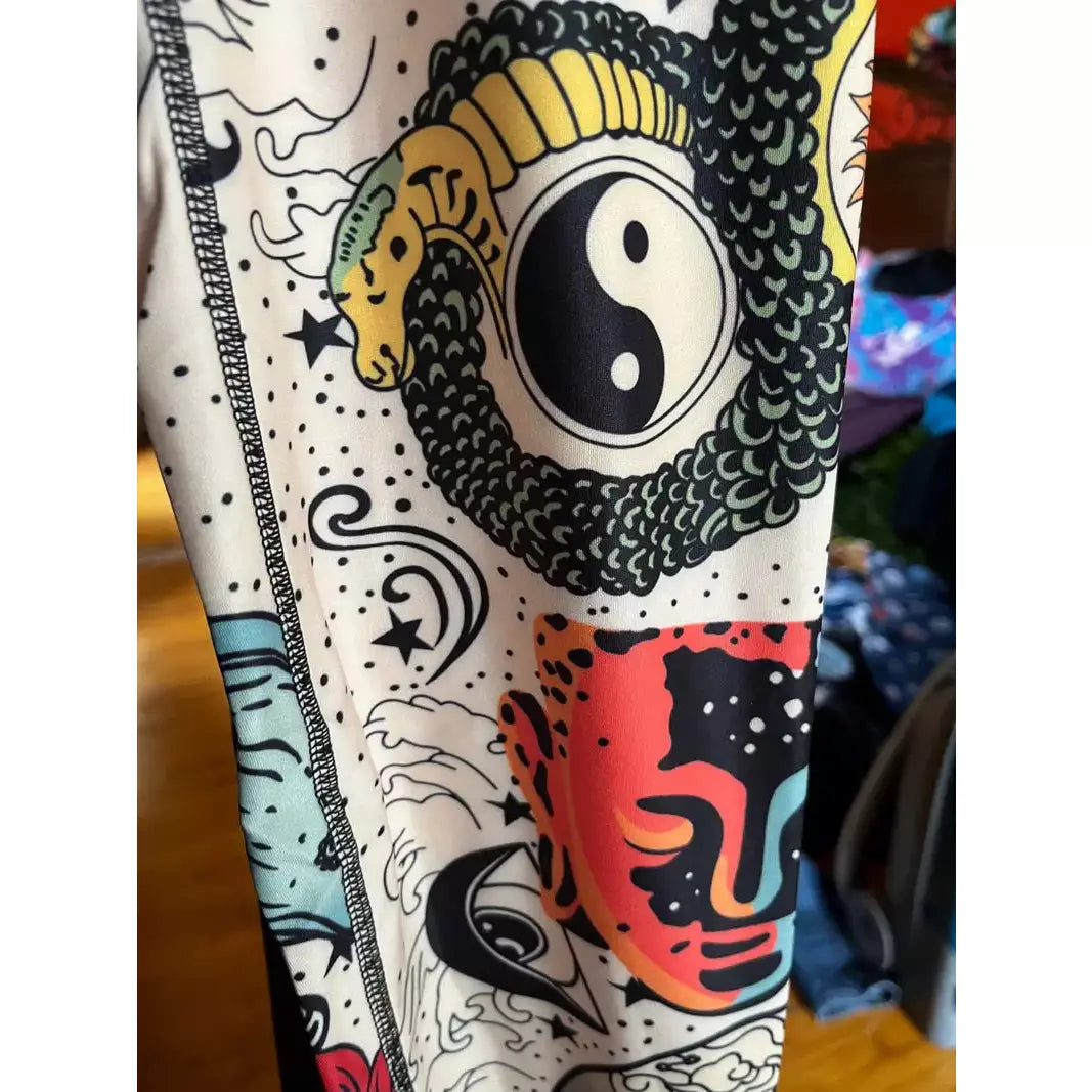 VIRAL PRINTED YOGA LEGGINGS - Peace, Love & Happiness