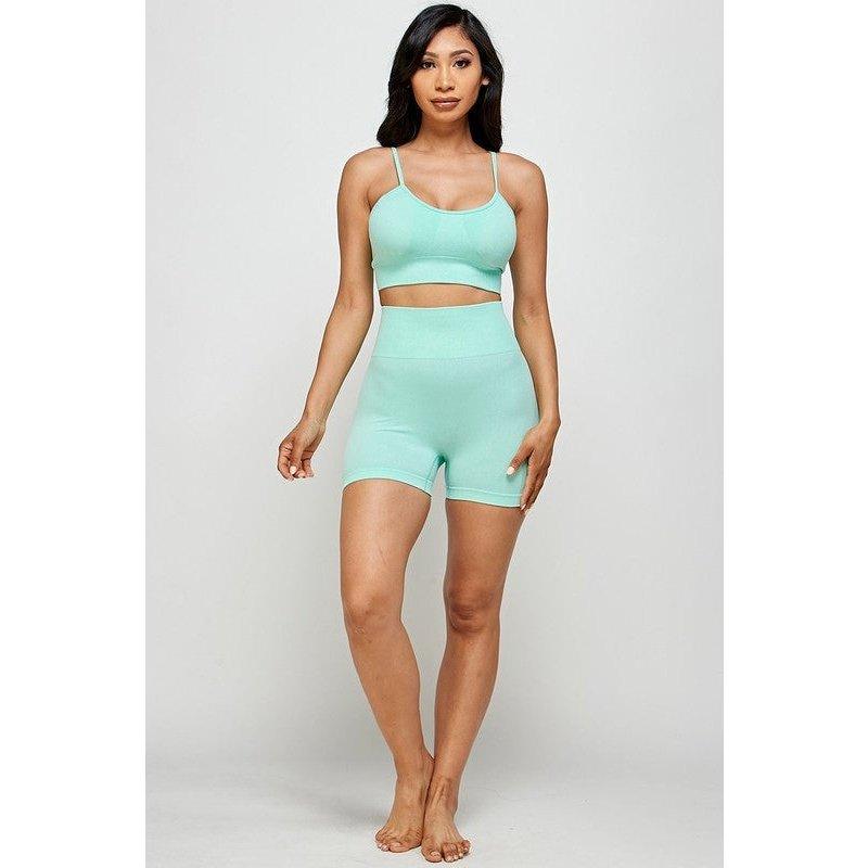 BODIED SEAMLESS SHORTS SET - Activewear Sale!