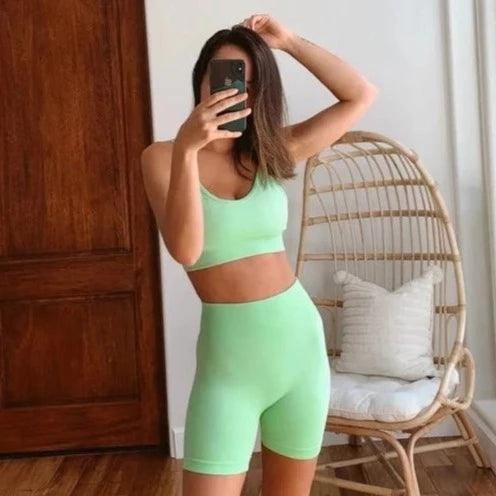 BODIED SEAMLESS SHORTS SET - Activewear Sale!