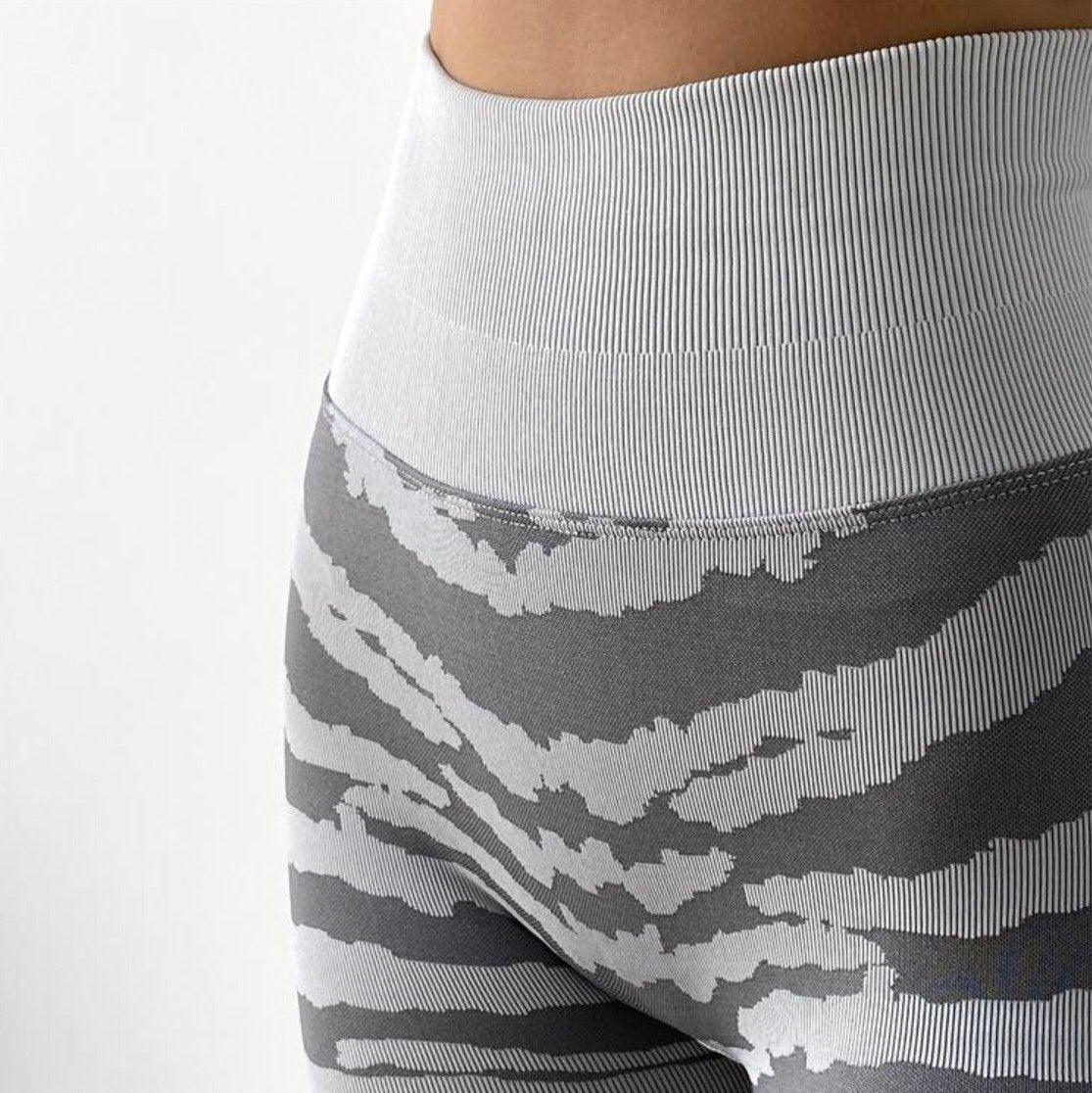 CAN'T BE TAMED ZEBRA SCRUNCH SET - 2 Colorways