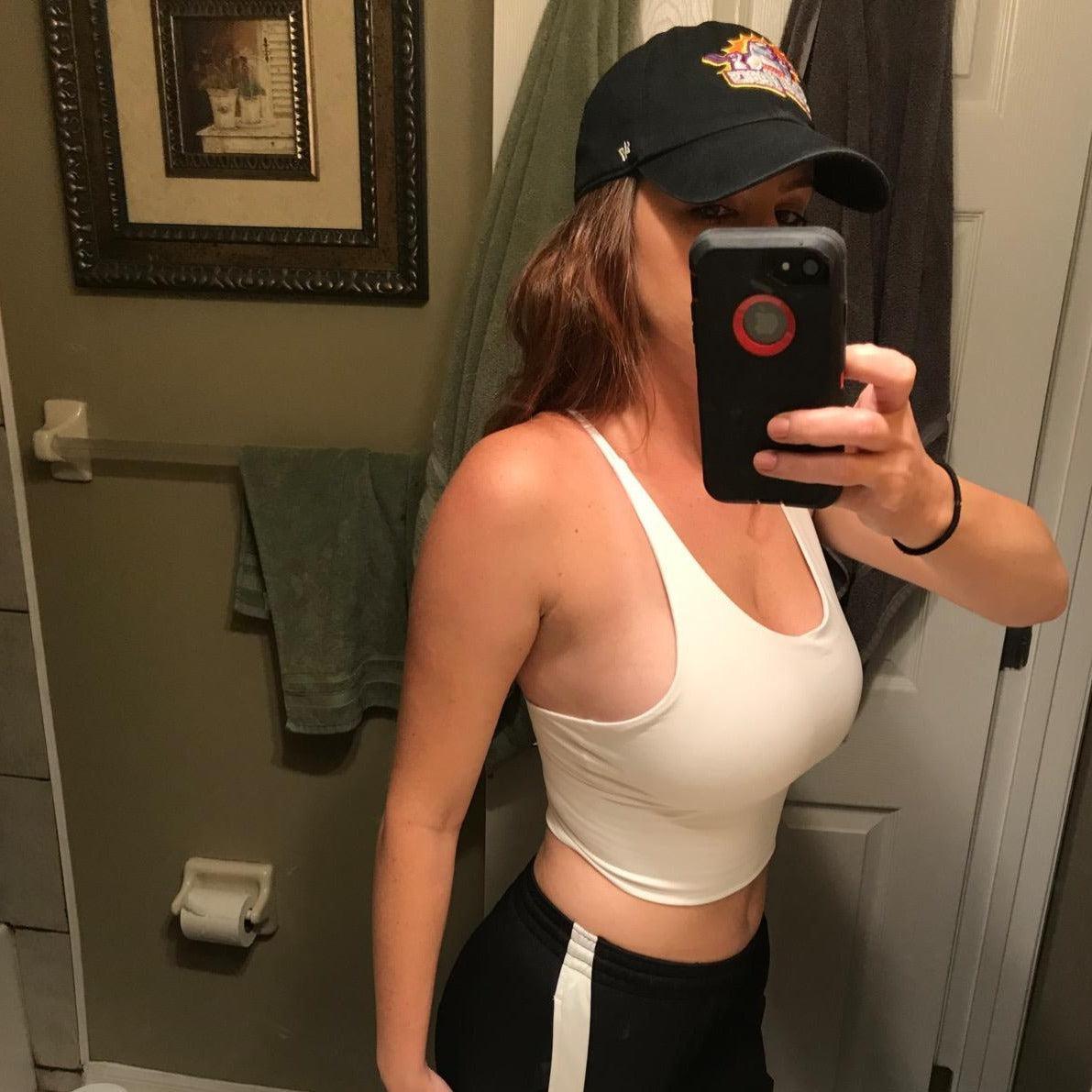 criss cross back sports bra
