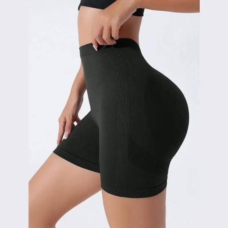 V-BACK SEAMLESS BOOTY SHORTS