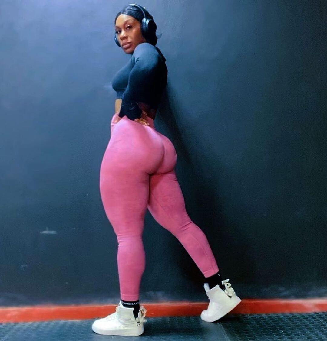 black female fitness instagram