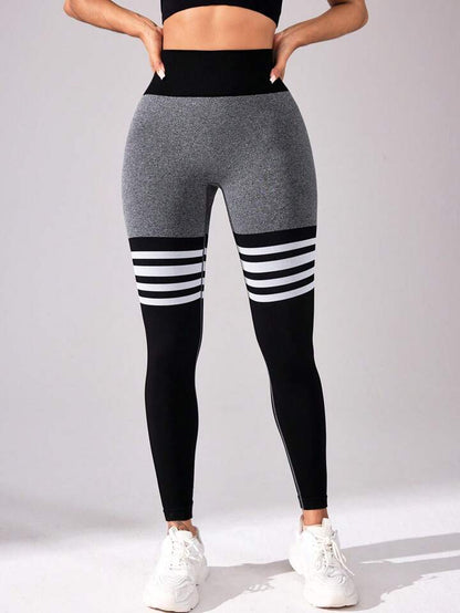 Bombshell V-Back Leggings